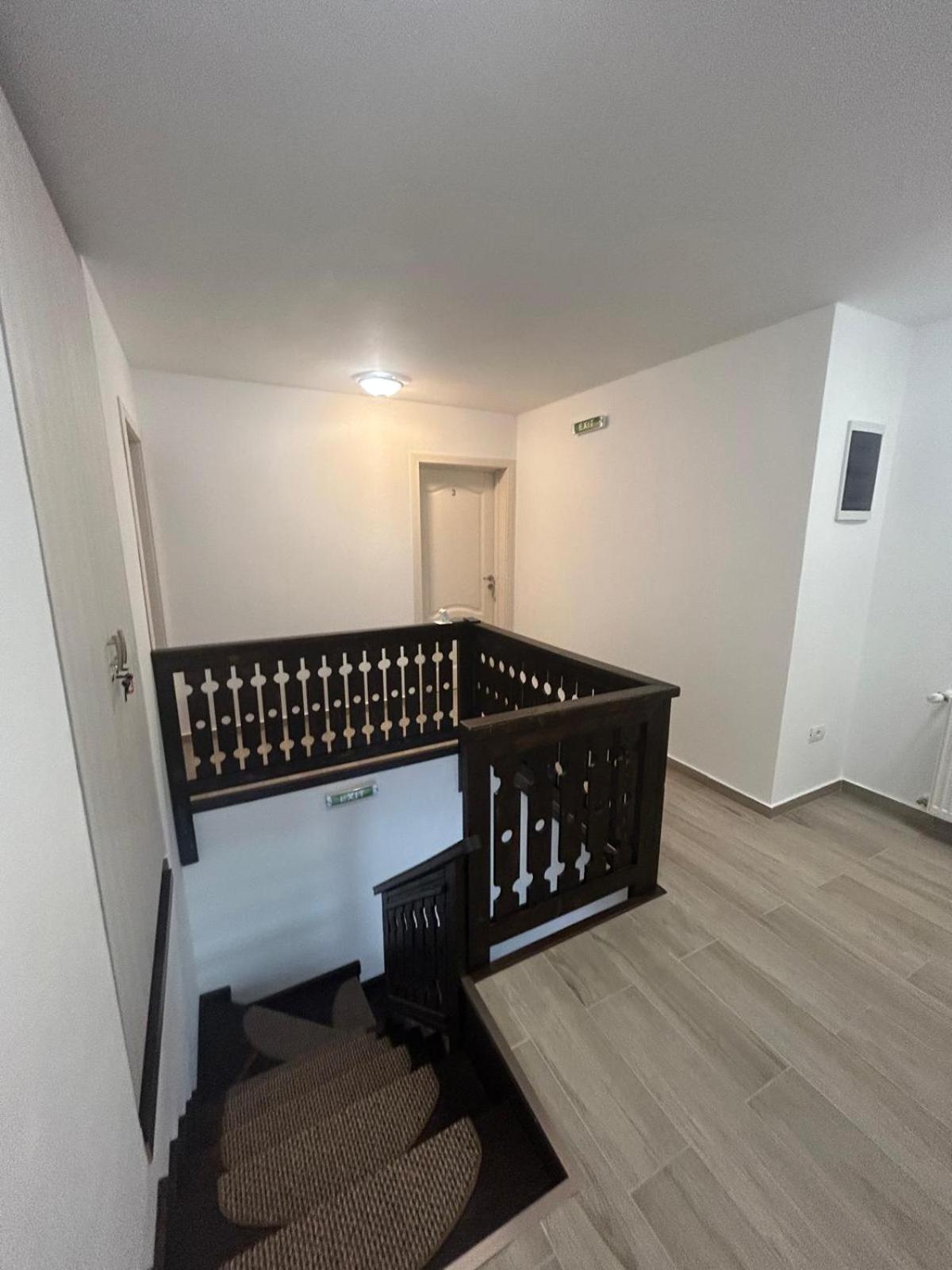 Casa Dani&Moni Ξενοδοχείο Moeciu De Sus Εξωτερικό φωτογραφία