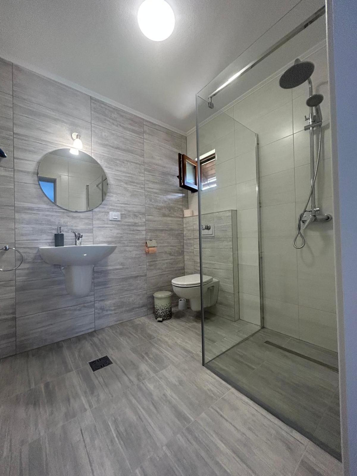 Casa Dani&Moni Ξενοδοχείο Moeciu De Sus Εξωτερικό φωτογραφία